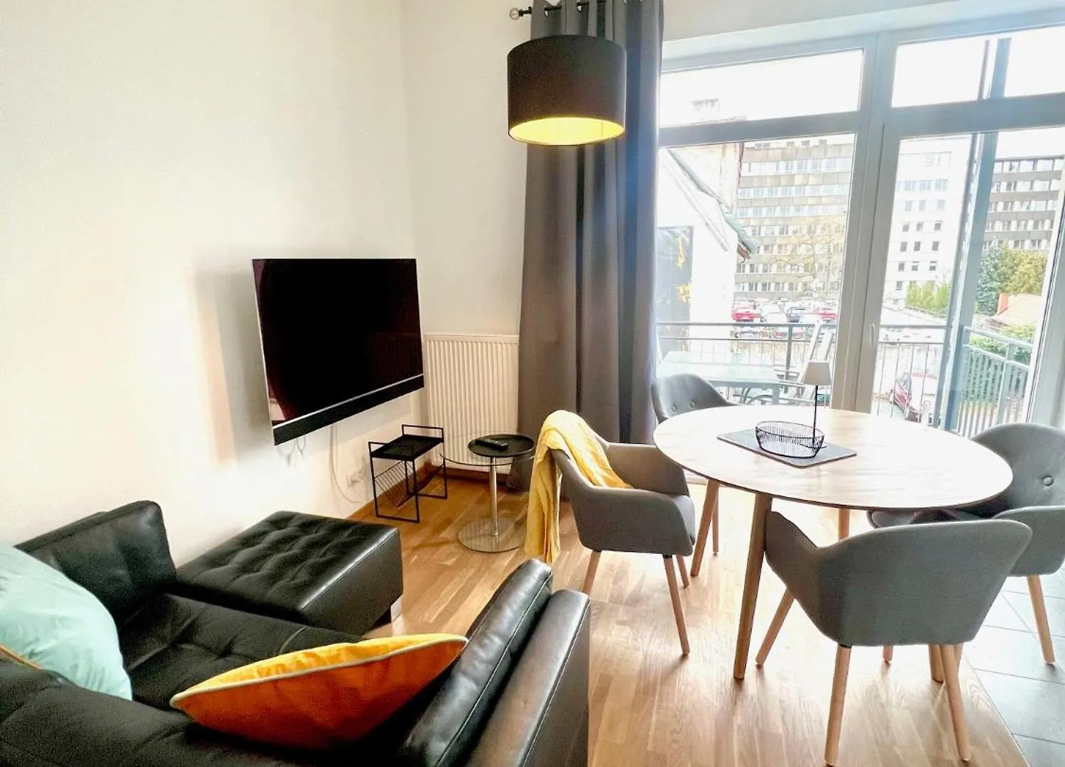 Cooles City-Appartment - Balkon contacts